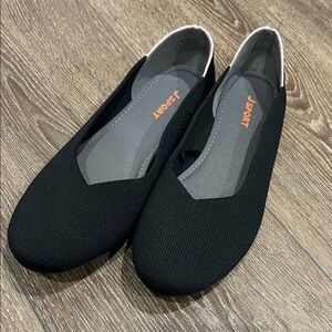 NWOT Black JSPORT Slip-On Flats